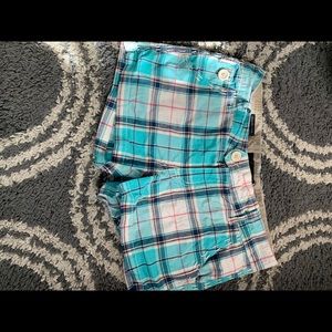 Cute plaid color shorts